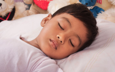 380px x 240px - My child bangs his head in bed as he sleeps - Sleep Education